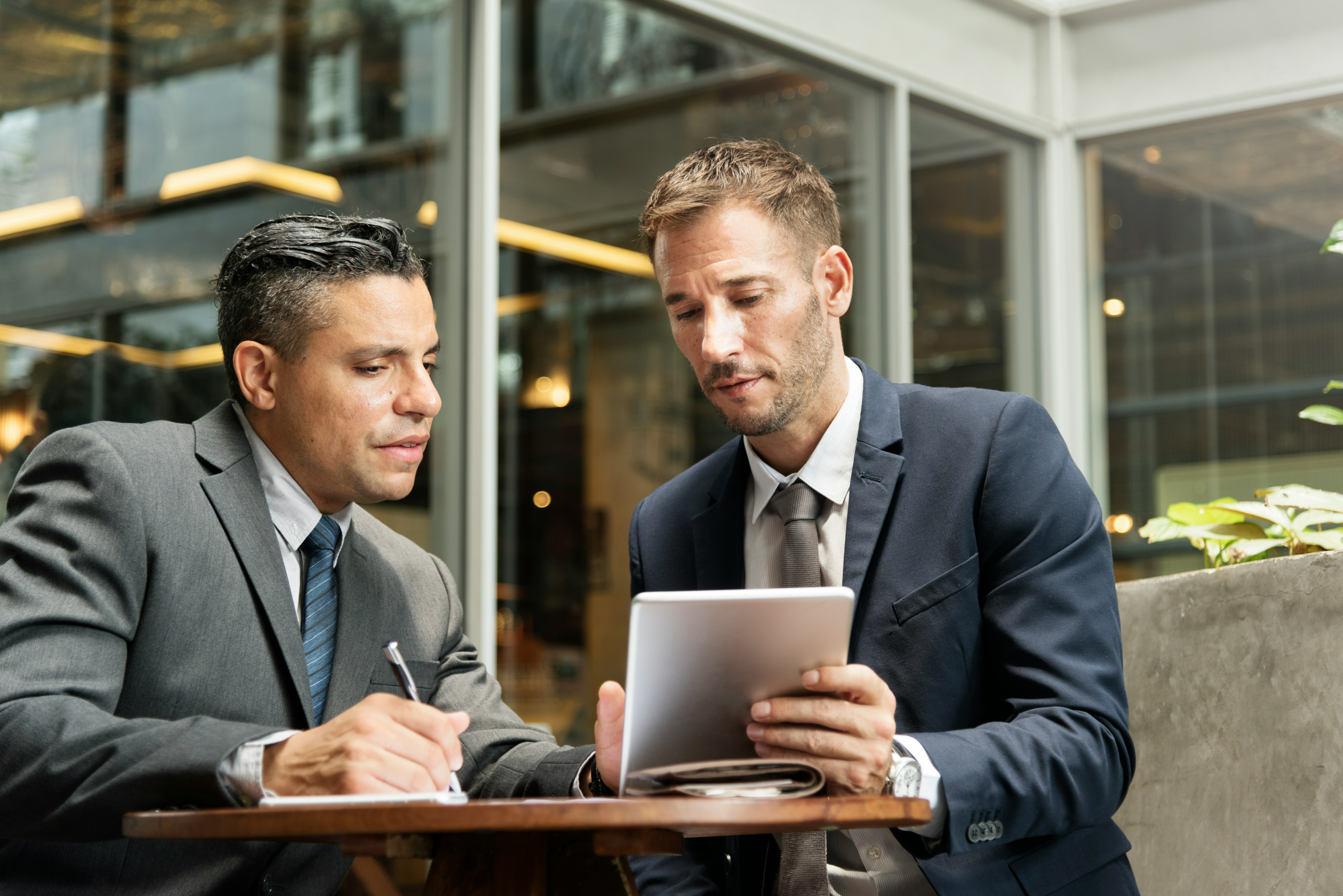 How Multilingual Debt Collection Improves Recovery Rates Across Borders 